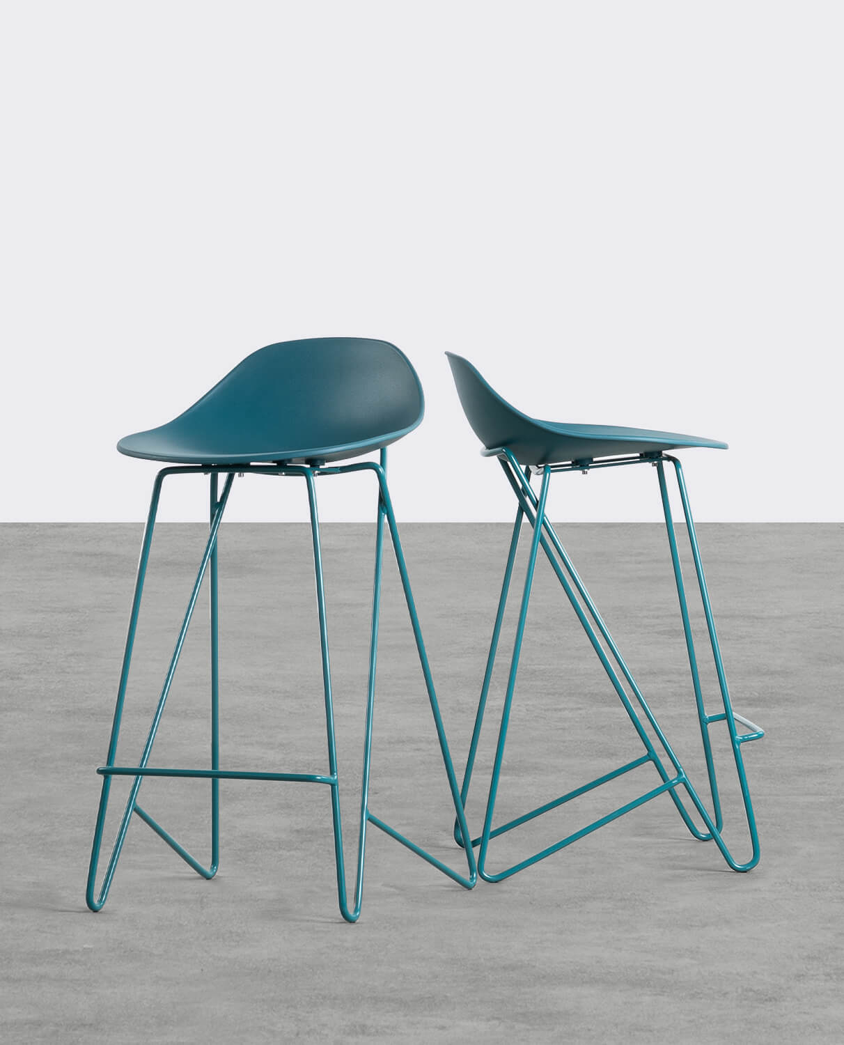 Pack of 2 High Stools in Polypropylene and Steel (67 cm) Paris, gallery image 1