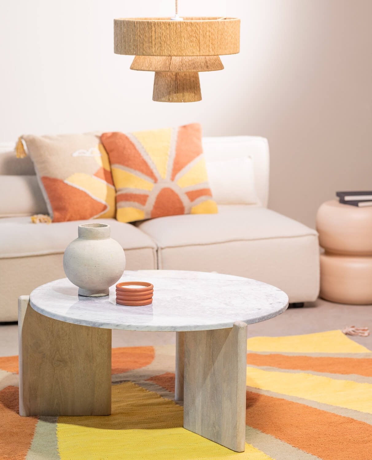 Round Mango Wood and Marble Coffee Table (Ø 86 cm) Crecia, gallery image 2