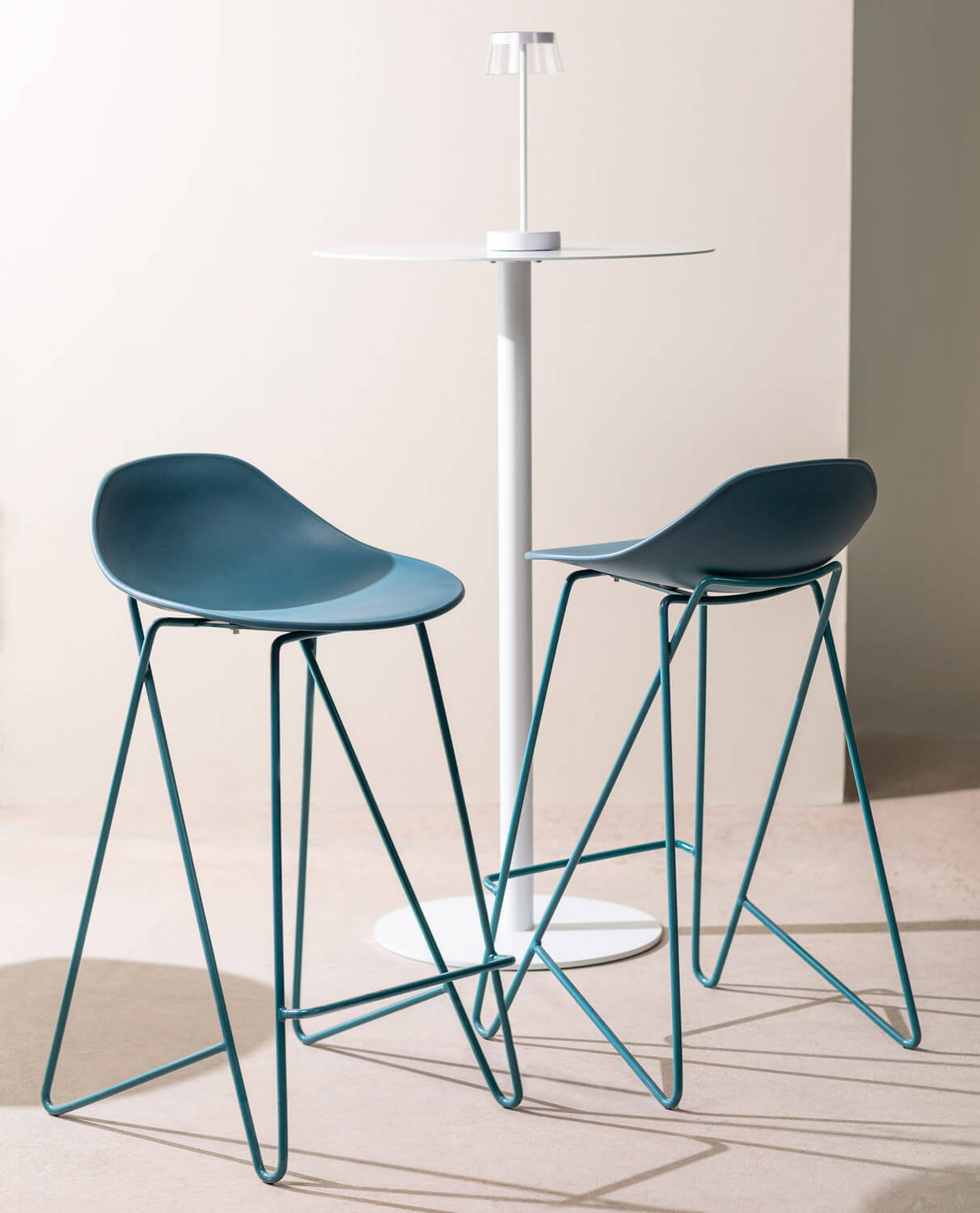 Pack of 2 High Stools in Polypropylene and Steel (67 cm) Paris, gallery image 2