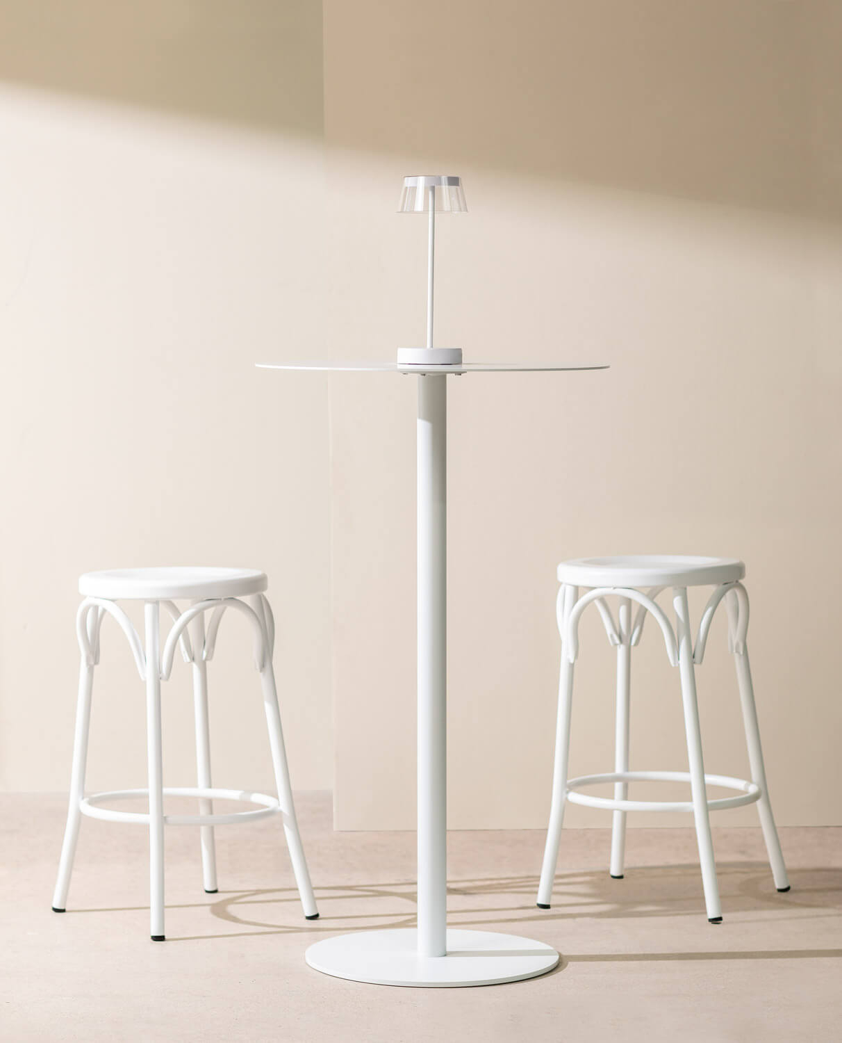 Pack 2 High Metal Stools (66 cm) Baris, gallery image 2