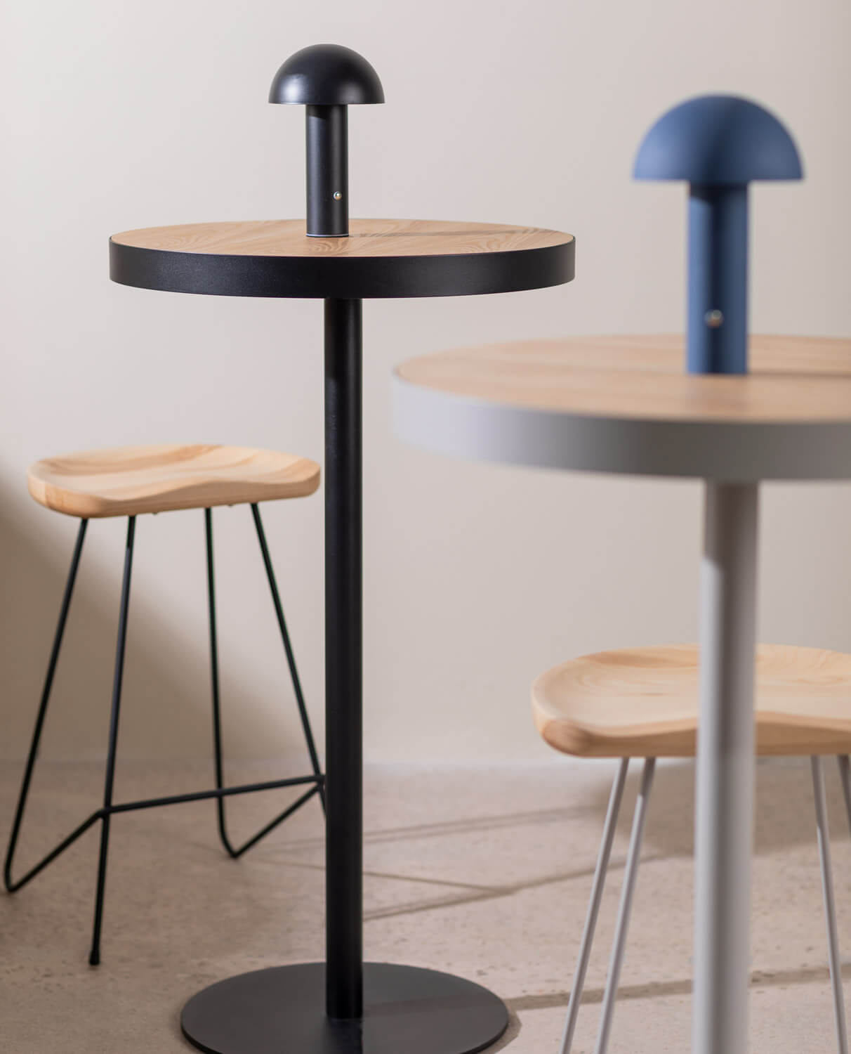 High Round Wood and Steel Table (Ø60 cm) Zoar , gallery image 2