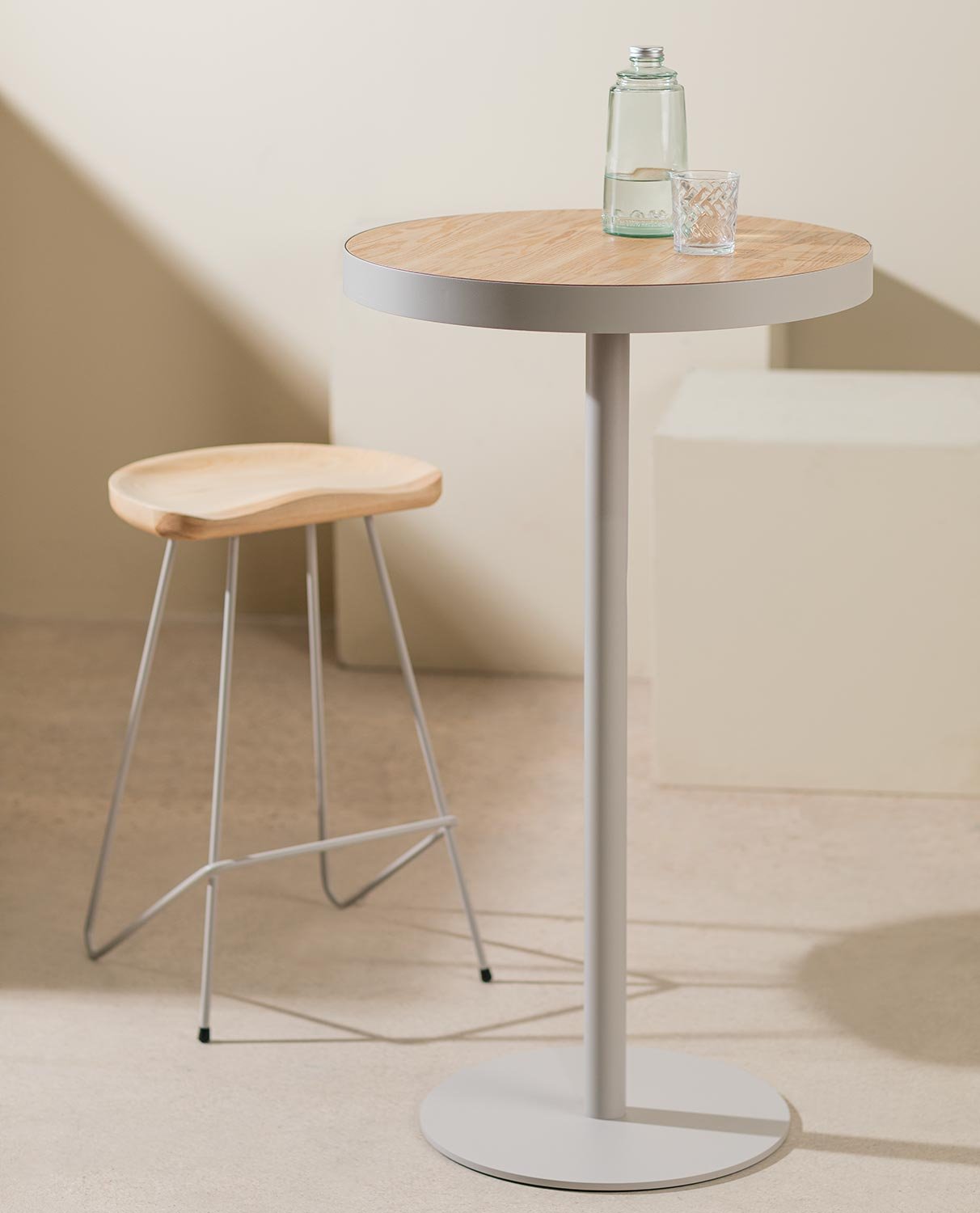 High Round Wood and Steel Table (Ø60 cm) Zoar , gallery image 2
