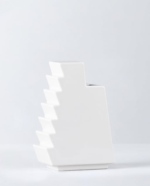 Dolomite Vase Mahal