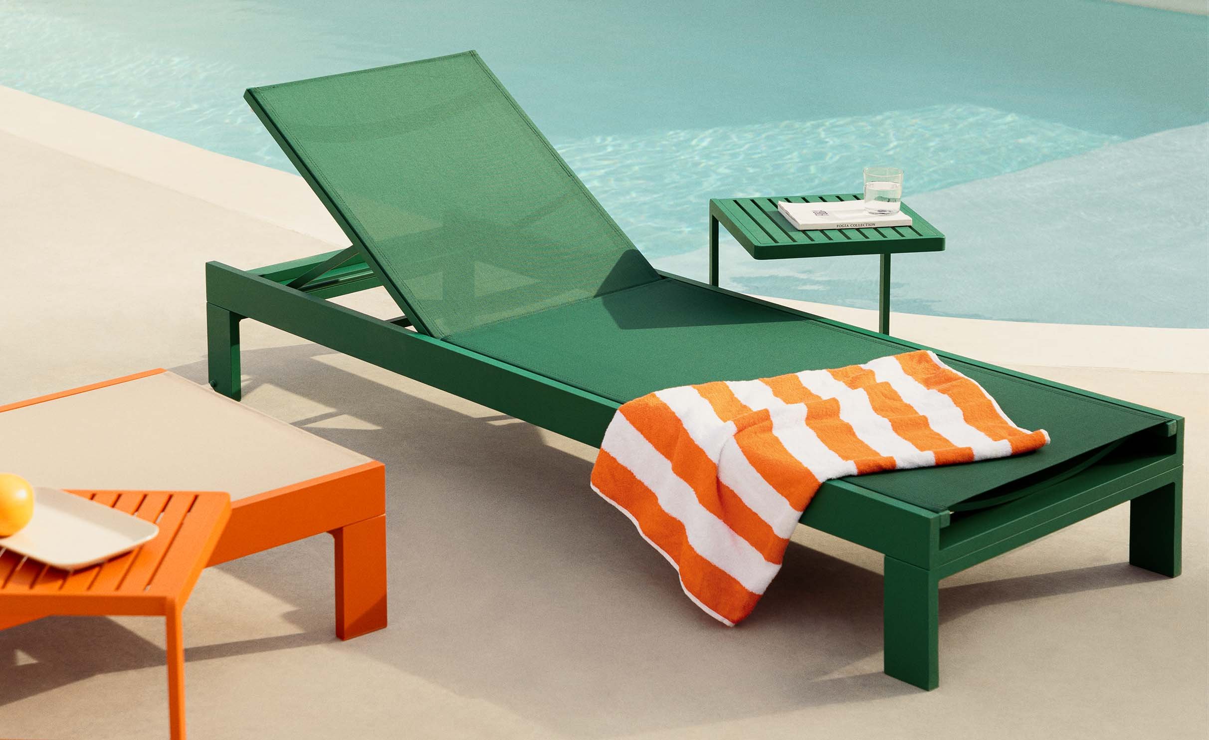 Colourful sun online lounger