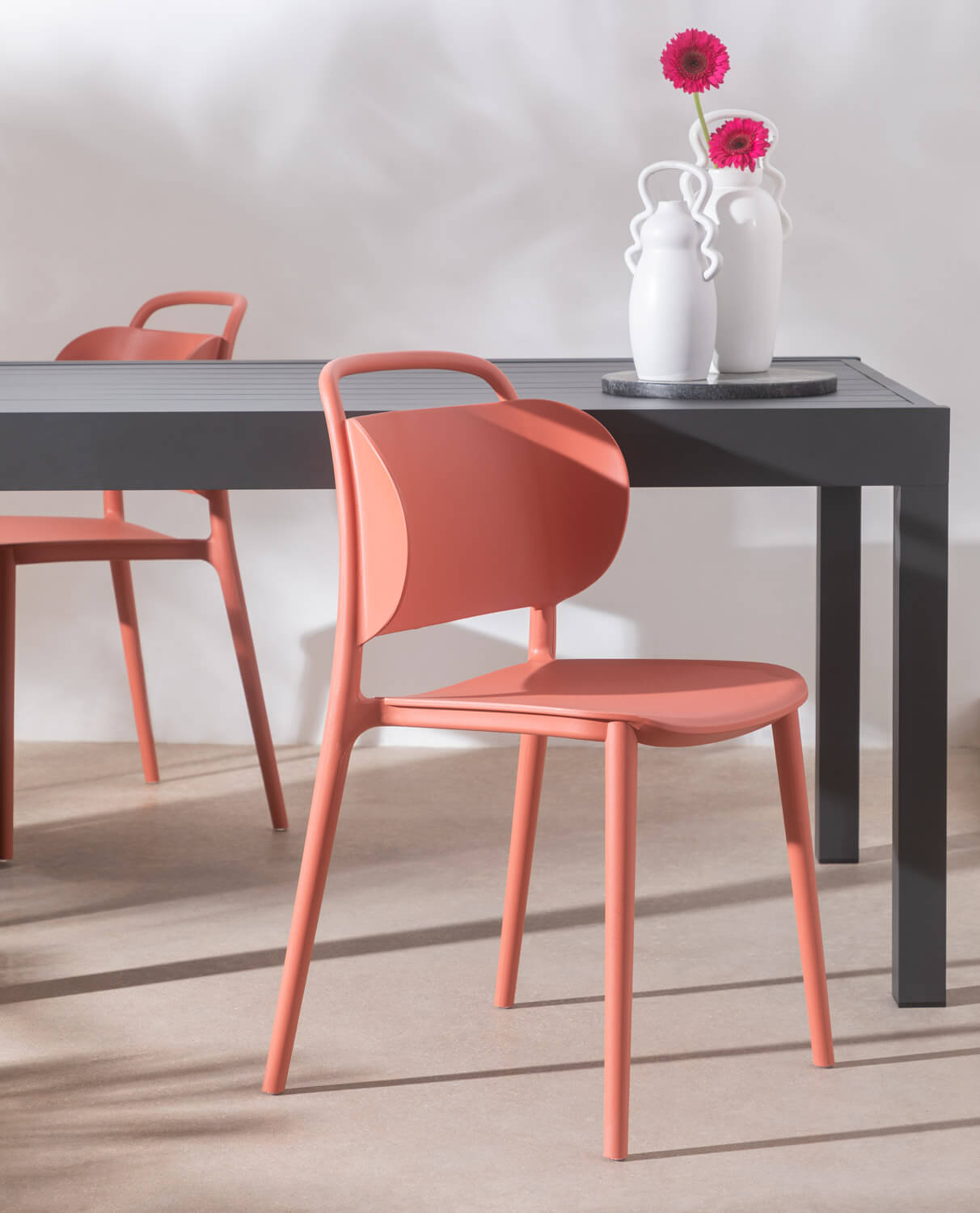 Pack of 4 Polypropylene Dining Chairs Kole, gallery image 2