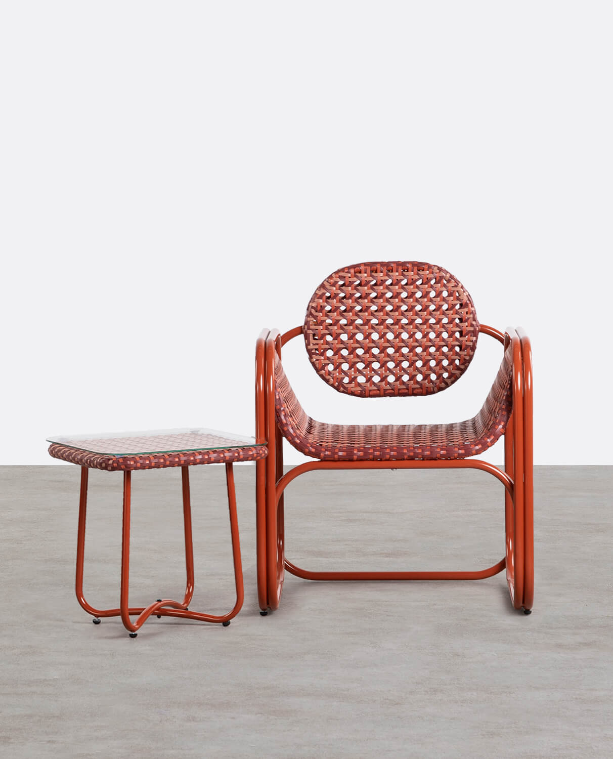 Set of Garden Armchair and Side Table in Aluminium and Synthetic Rattan Roys, gallery image 1