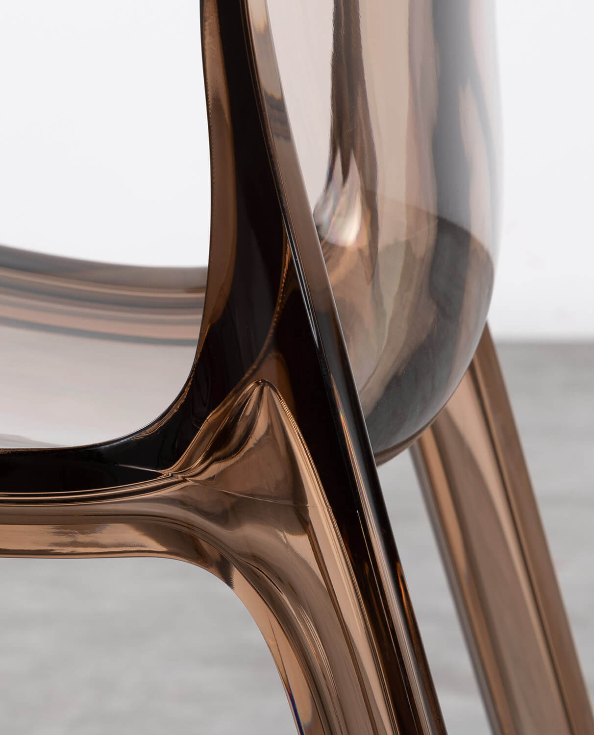 Curved Glass Oval Dining Table Set (200x90 cm) Kolu and 4 Imatra Polycarbonate Chairs, gallery image 5