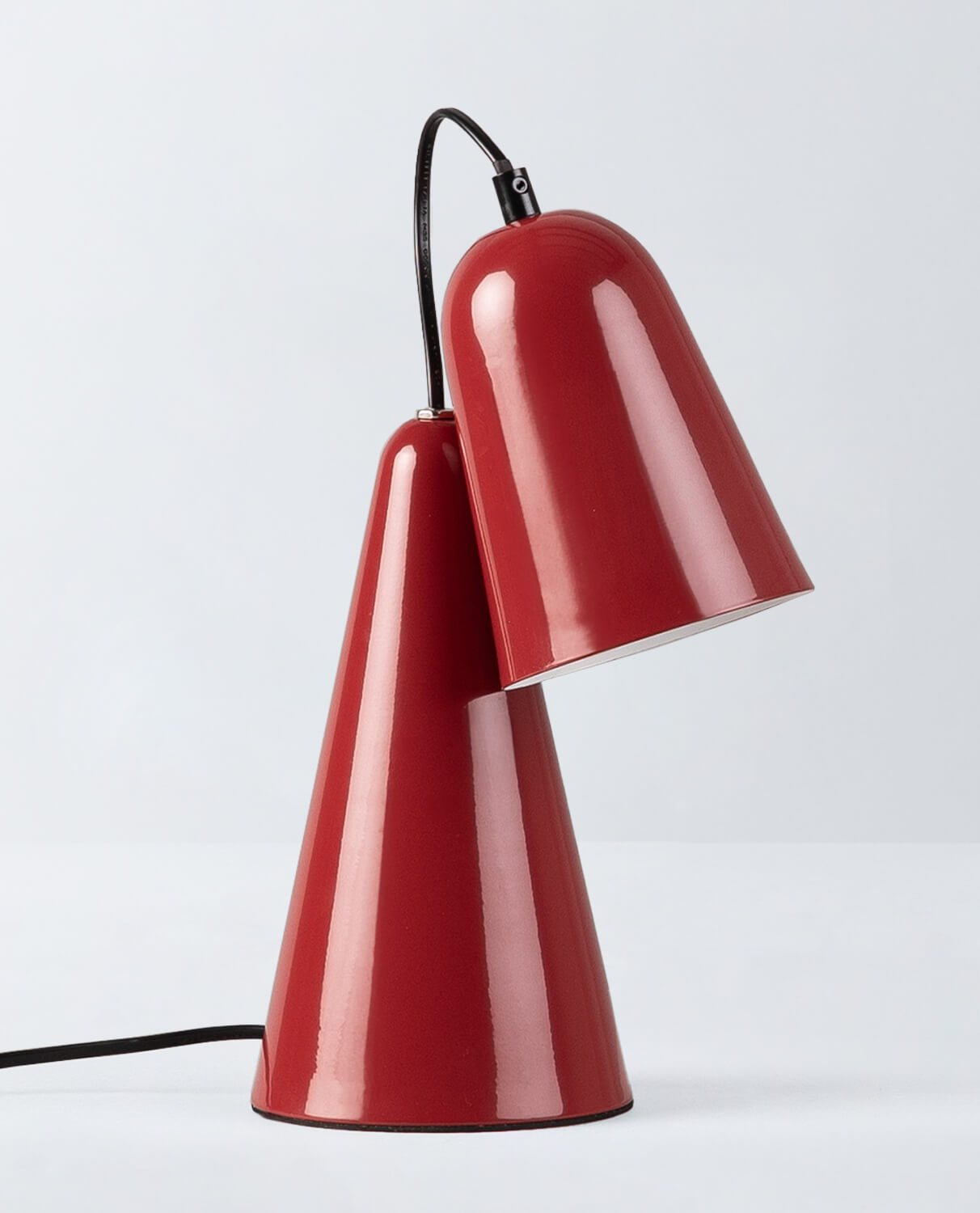 Valiria Metal Table Lamp, gallery image 1