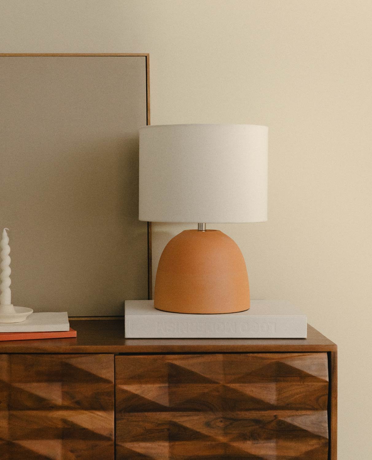 Ceramic and Linen Table Lamp Eloren, gallery image 2