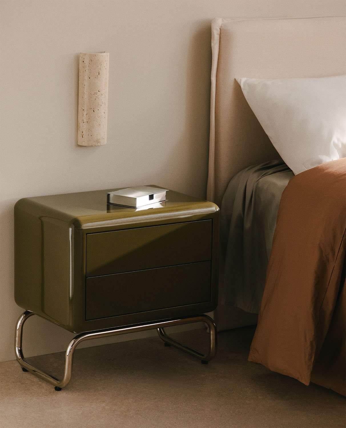 Pack of 2 Bedside Tables with Wooden and Metal Drawers (55x40 cm) Candela Colours, gallery image 2