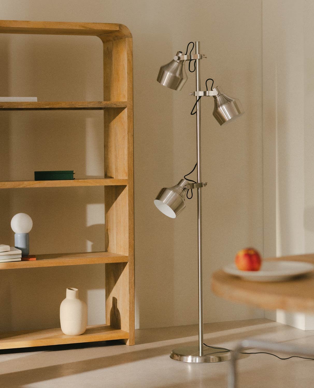 Eneas Metal Floor Lamp, gallery image 2