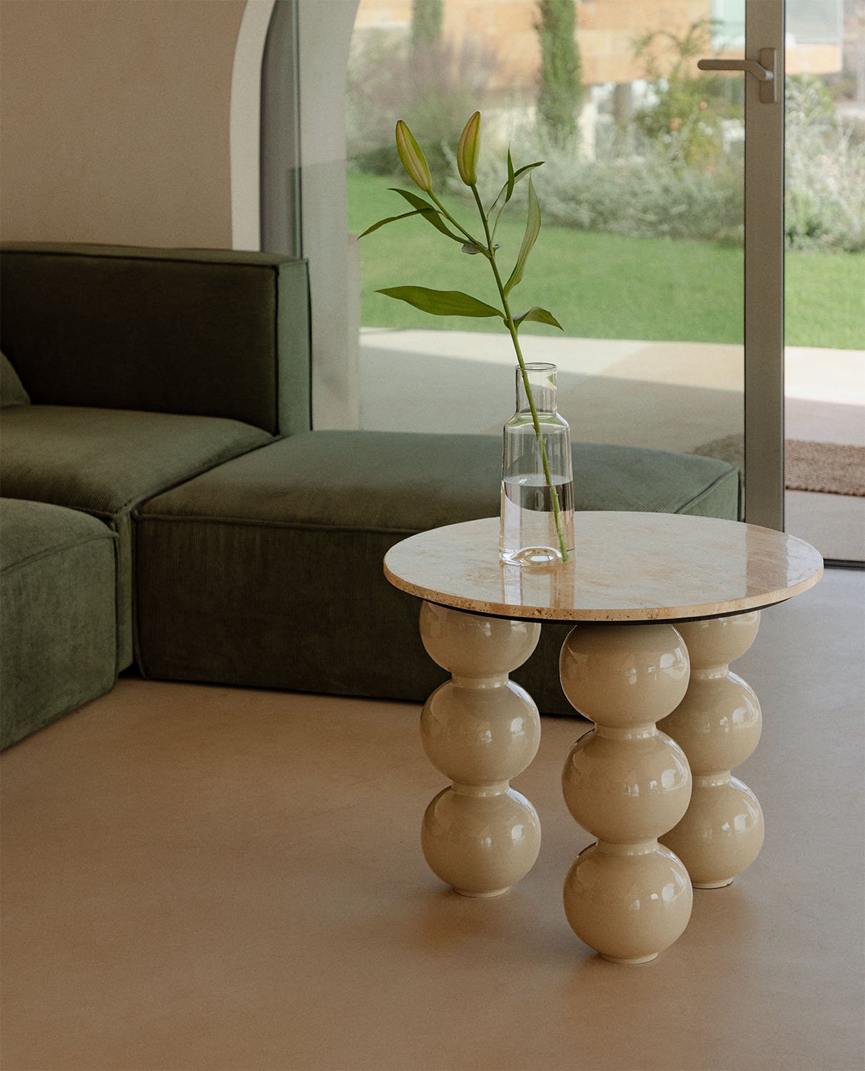 Round Coffee Table in Travertine Marble and Metal (Ø60 cm) Mousa , gallery image 2