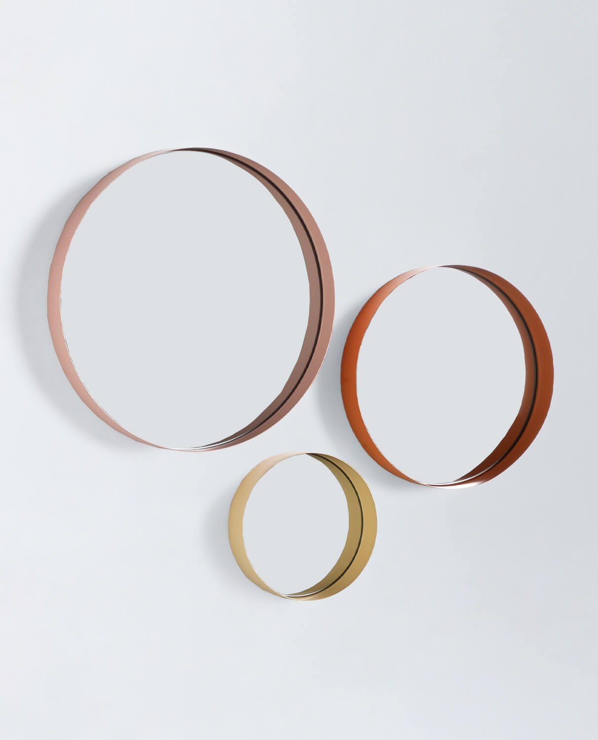 Set of 3 Round Metal Wall Mirrors Esdras, gallery image 1