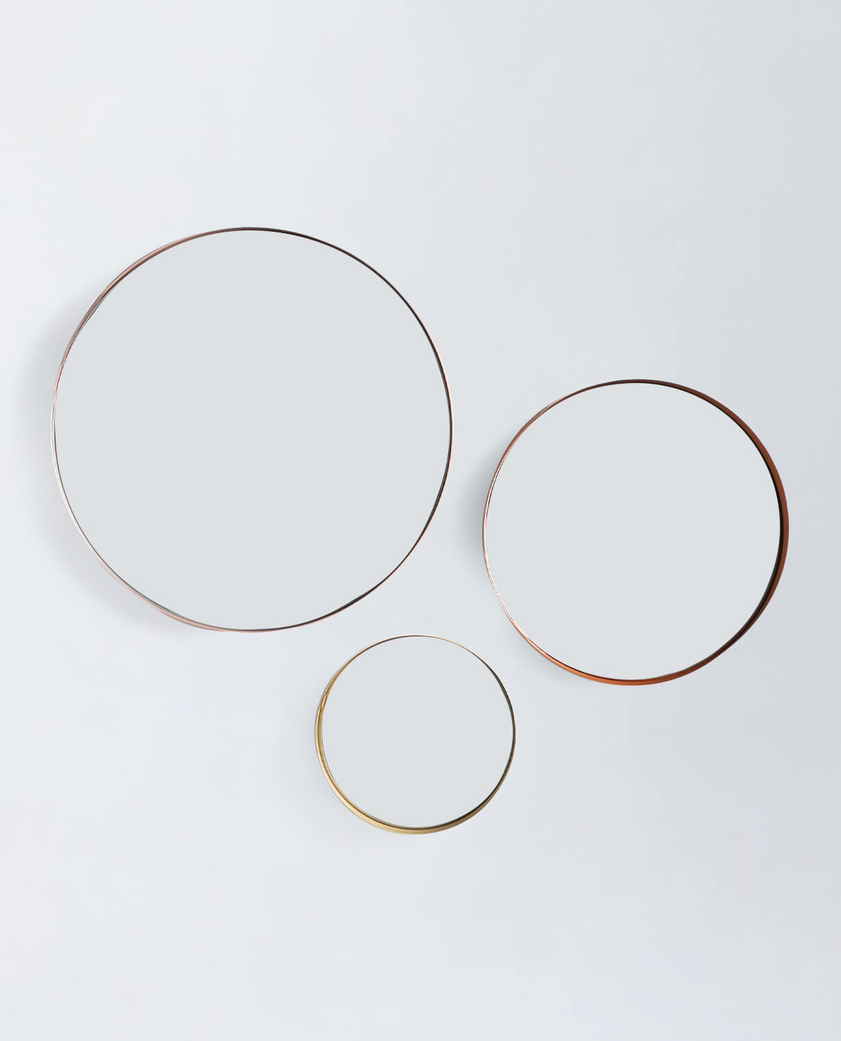 Set of 3 Round Metal Wall Mirrors Esdras, gallery image 2