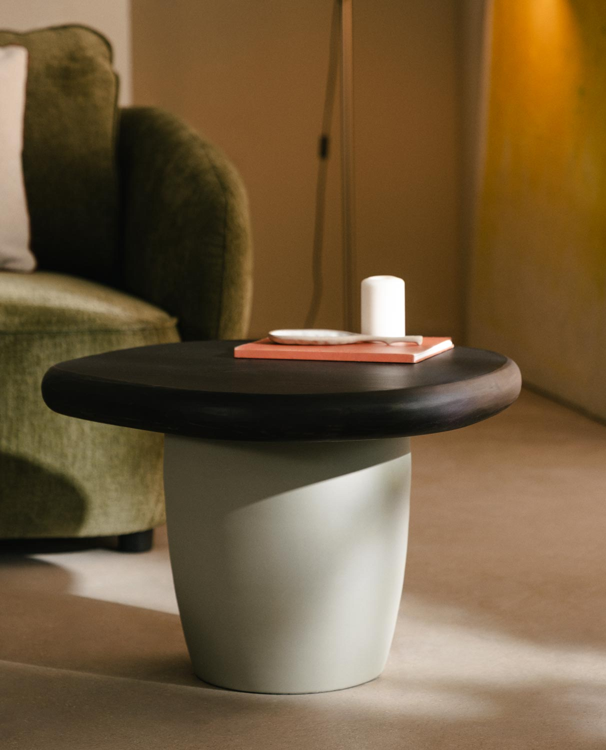 Acacia Wood and Metal Side Table (59x58 cm) Brezo, gallery image 2