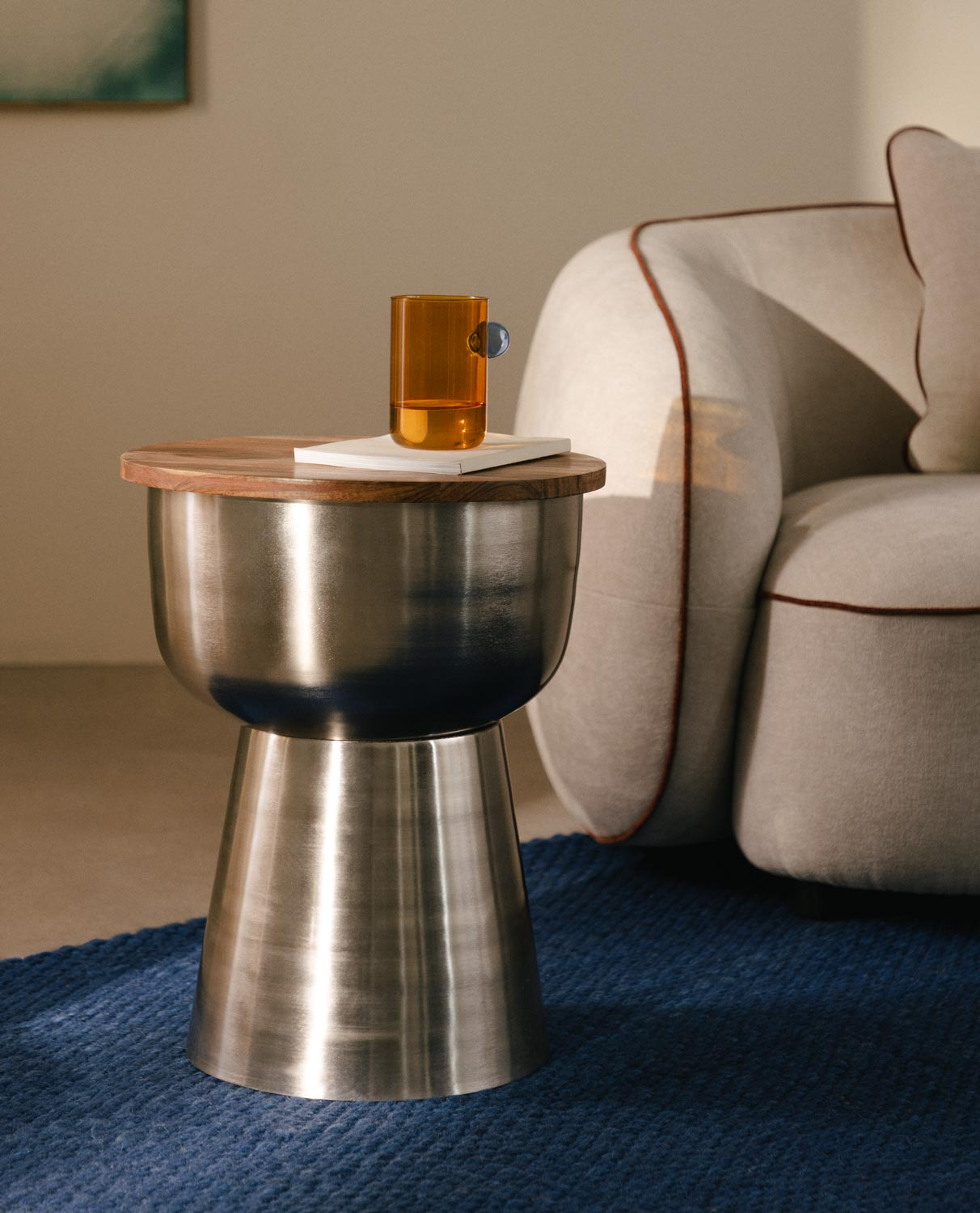 Binchi Round Acacia Wood and Metal Side Table (Ø39,5 cm), gallery image 2