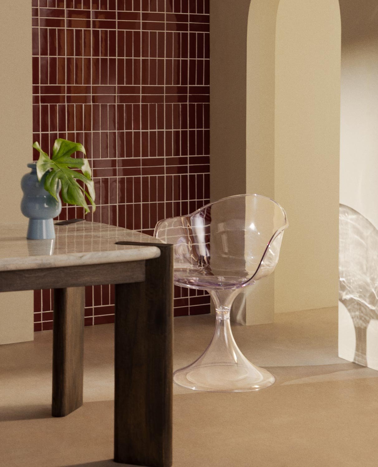 Pack 4 Polycarbonate Dining Chairs Pinhes, gallery image 2