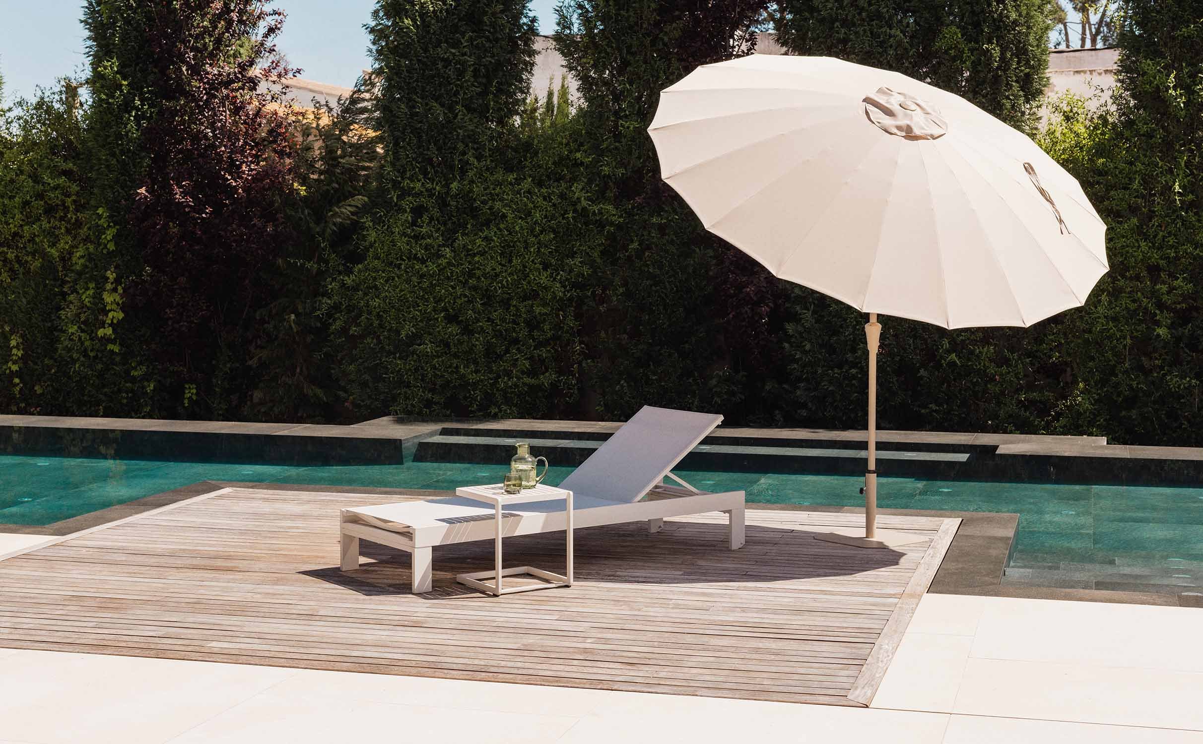 Aluminium and Fabric Reclining Sun Lounger New Kreta, gallery image 1