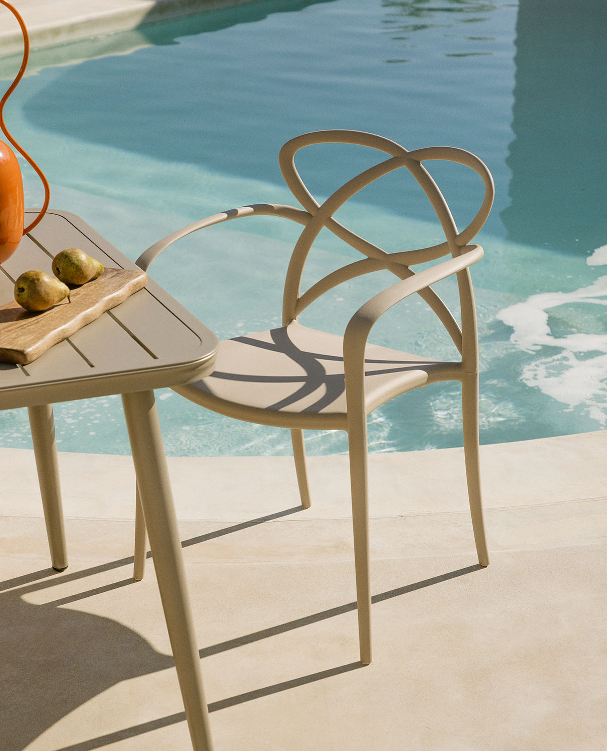 Pack 2 Polypropylene Outdoor Chairs with Armrests Cielo, gallery image 2