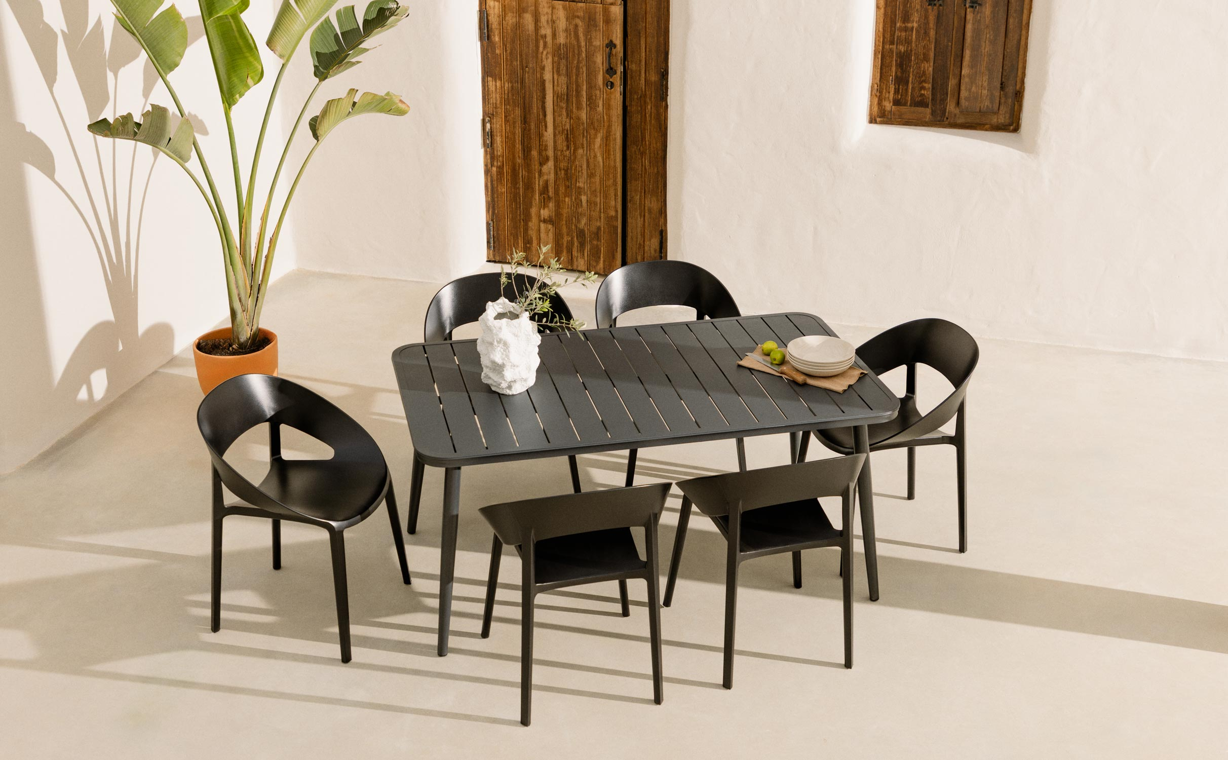 Cancun Rectangular Aluminum Table Set and 6 Lara Outdoor Polypropylene Chairs, gallery image 1