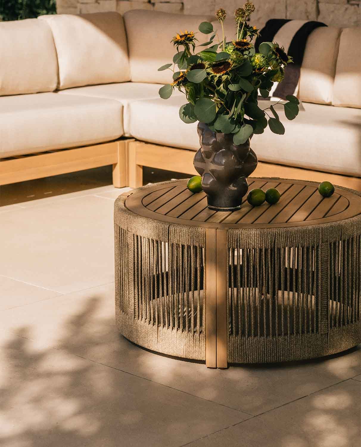 Mares Round Acacia Wood Coffee Table (Ø80 cm), gallery image 2