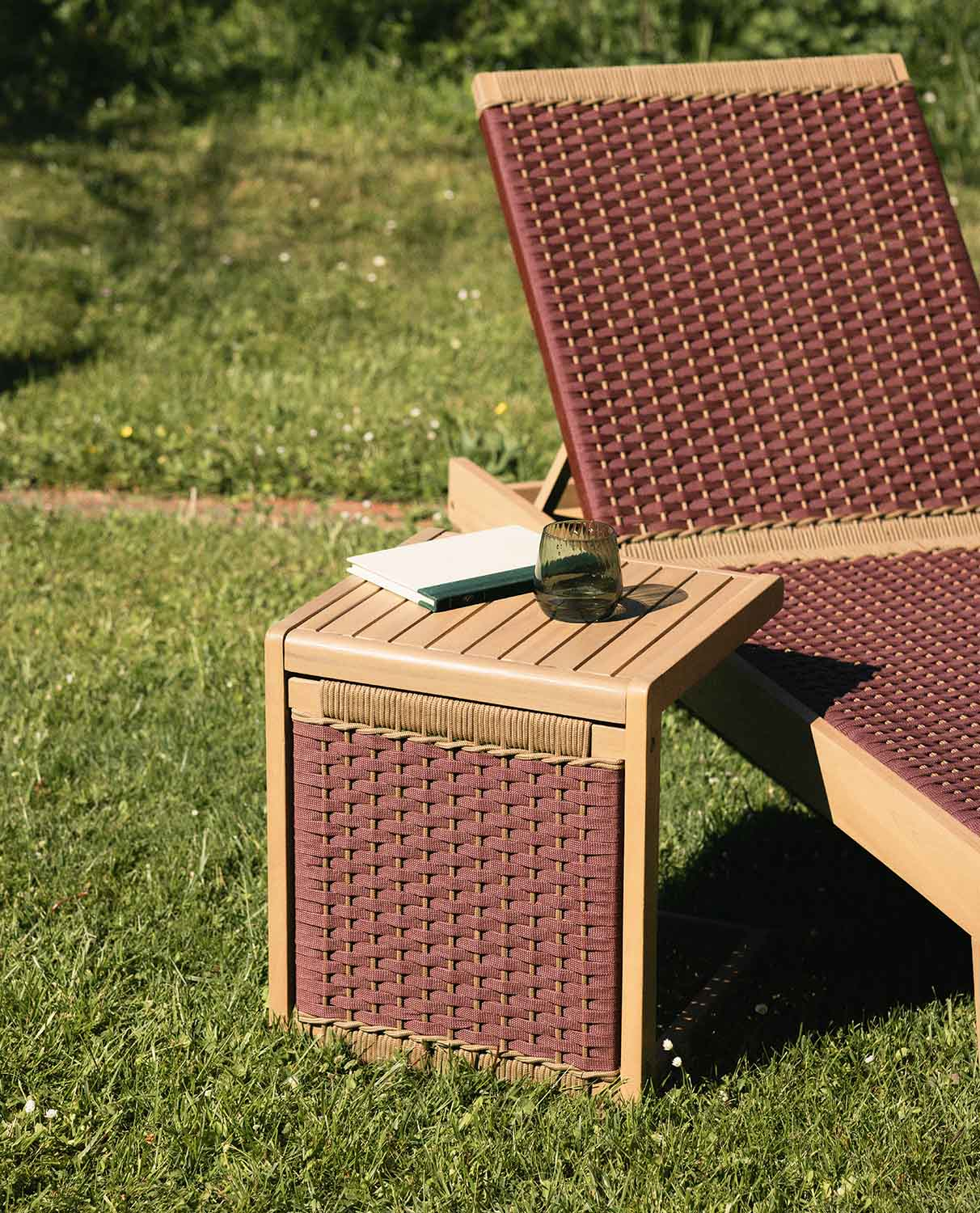 Acacia Wood and Rope Side Table (40x40 cm) Mirle, gallery image 2