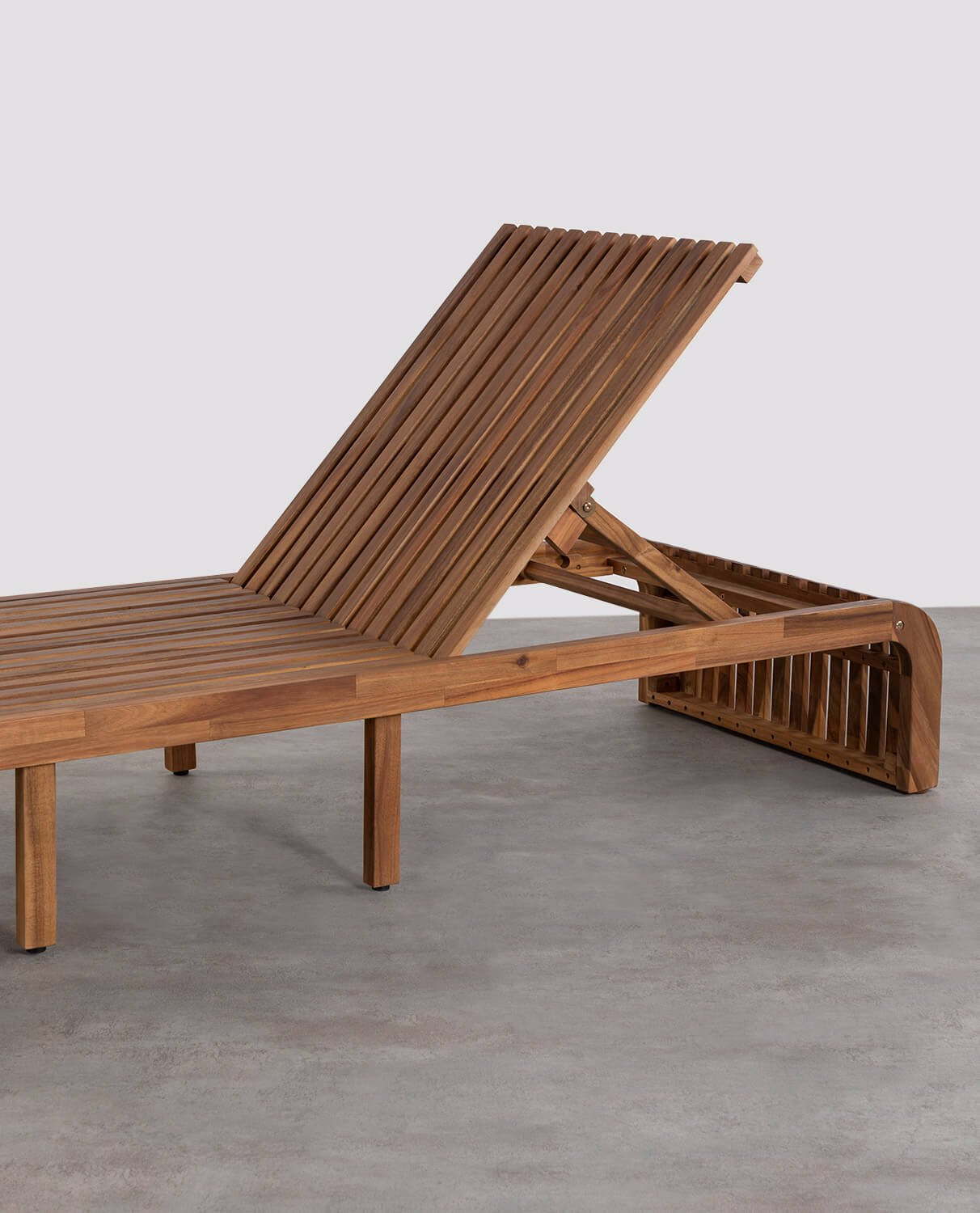 Pack of 2 Hazan Trend Acacia Wood Sun Loungers and Side Table, gallery image 2