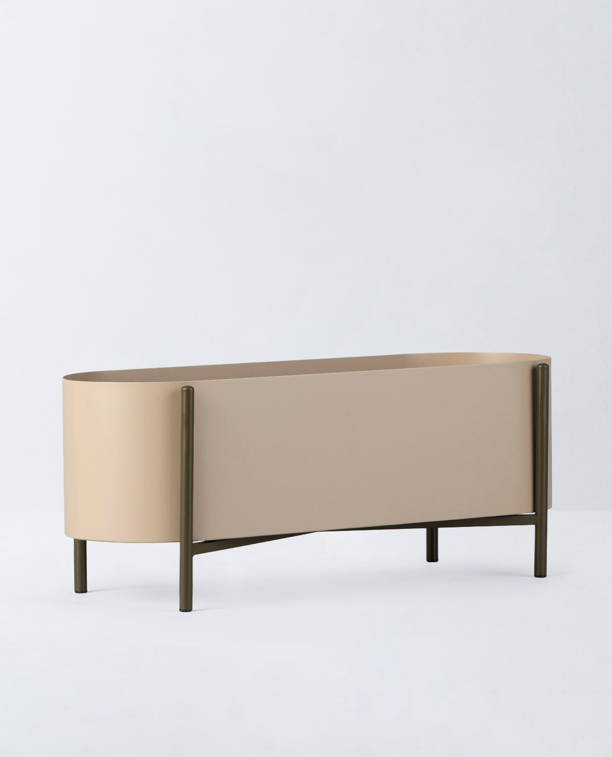 Metal Planter Eliam, gallery image 1