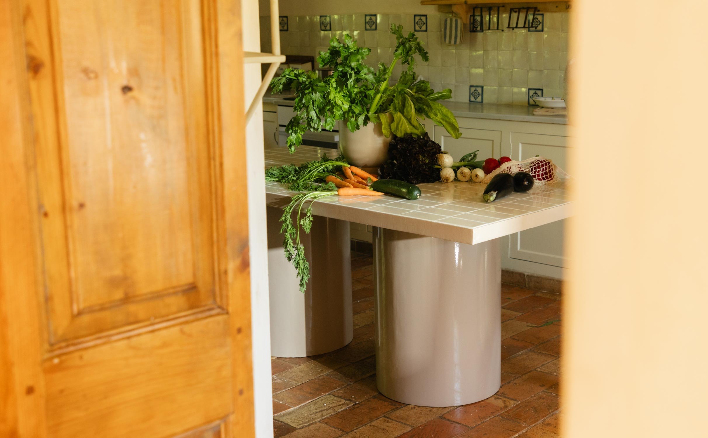 Rectangular Metal and Ceramic Dining Table (183x95 cm) Zafiro, gallery image 1