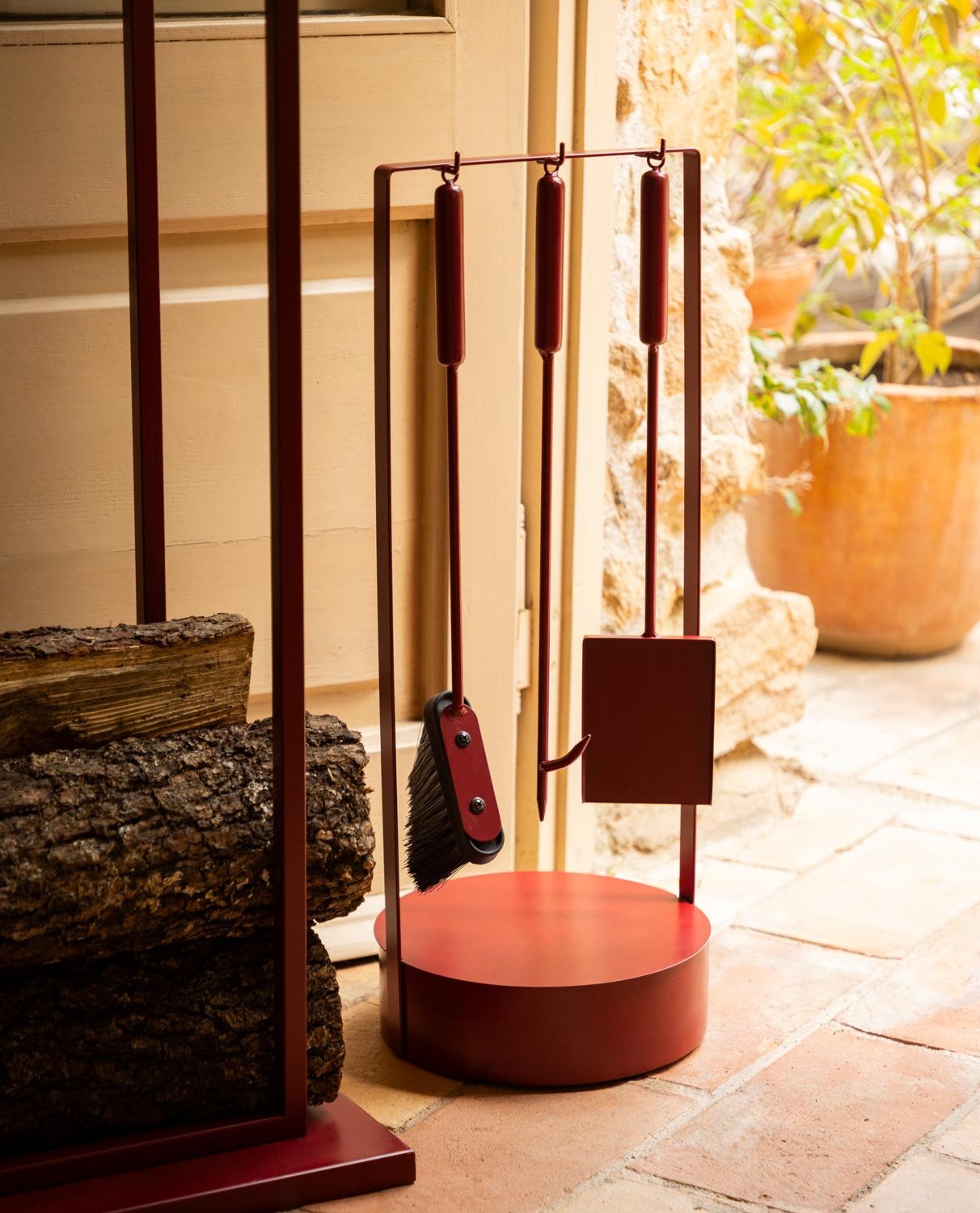 Lior Metal Fireplace Accessory Set, gallery image 2