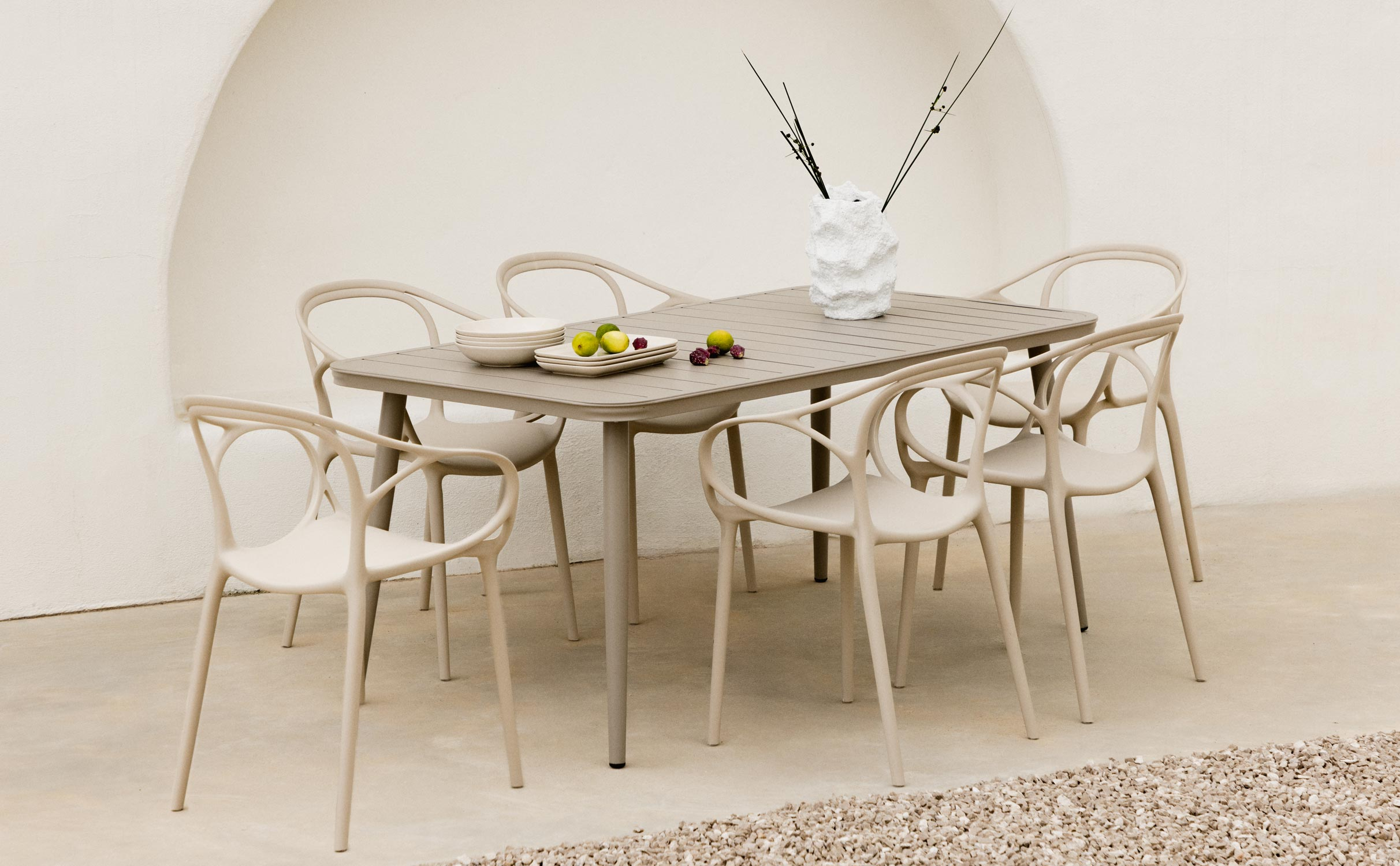 Cancun Rectangular Aluminum Table Set and 6 Outdoor Polypropylene Chairs Erbra, gallery image 1