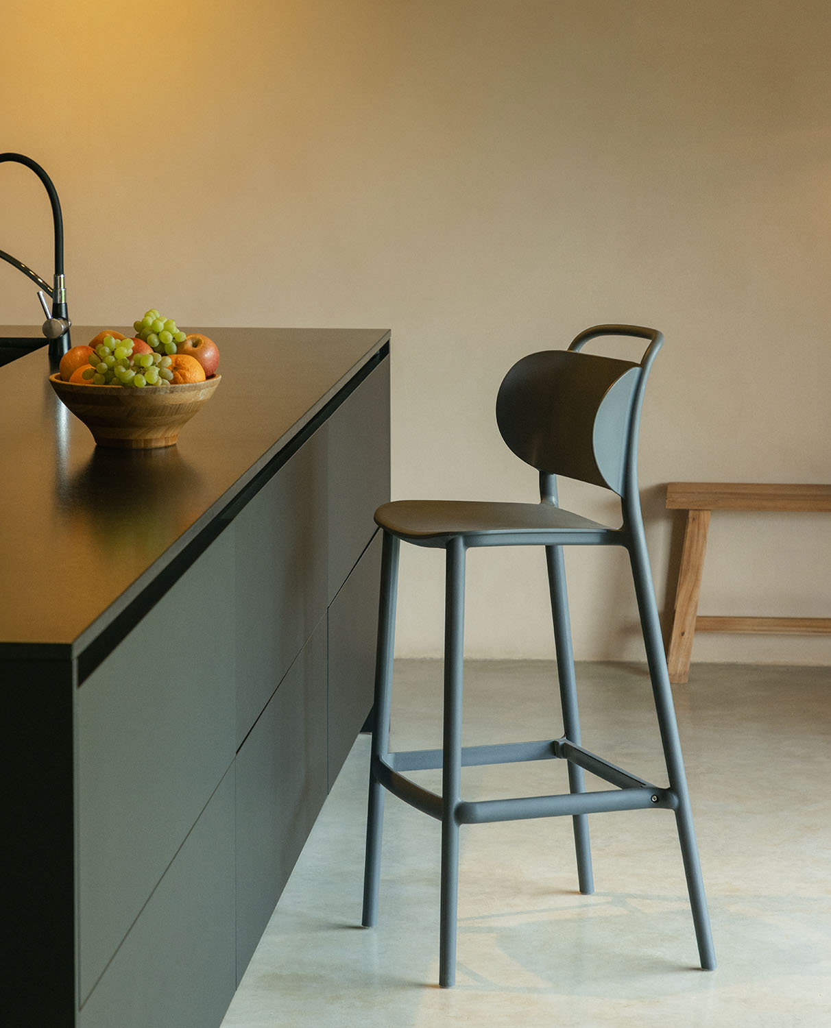 High Polypropylene Stool (77 cm) Kole, gallery image 2