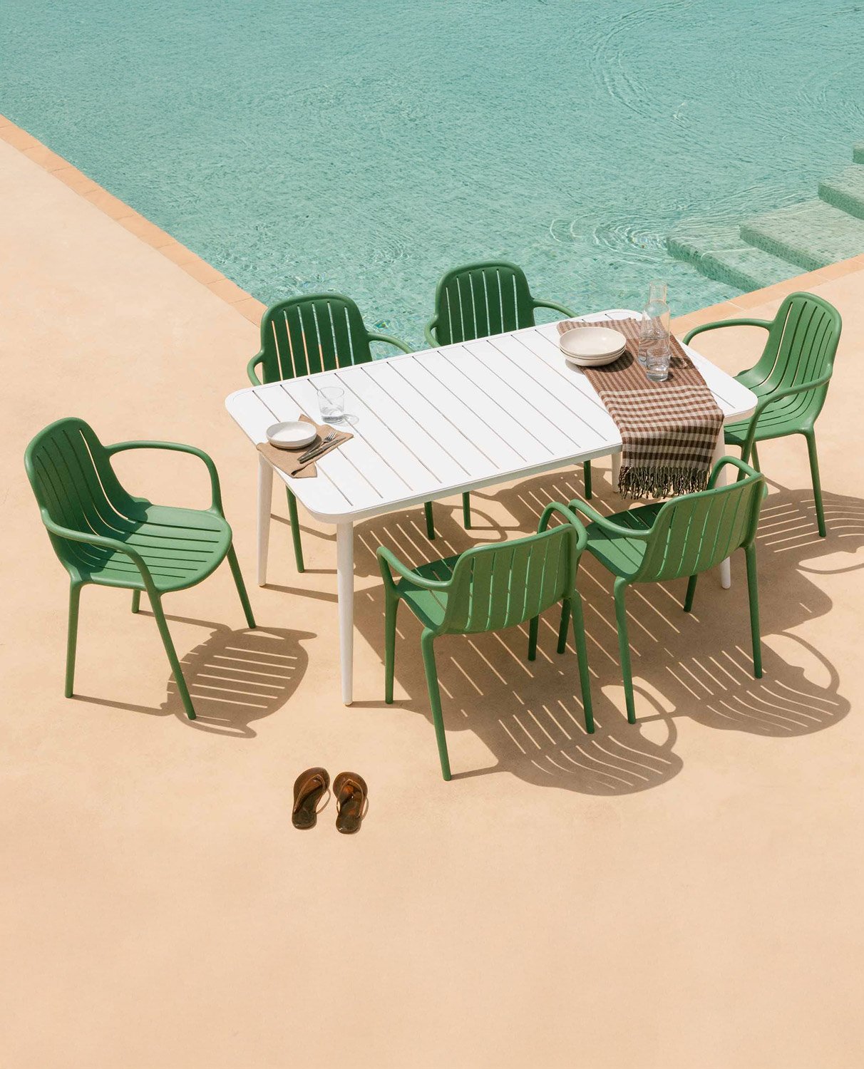 Cancun Rectangular Aluminum Table Set and 6 Polypropylene Outdoor Chairs Brand, gallery image 2