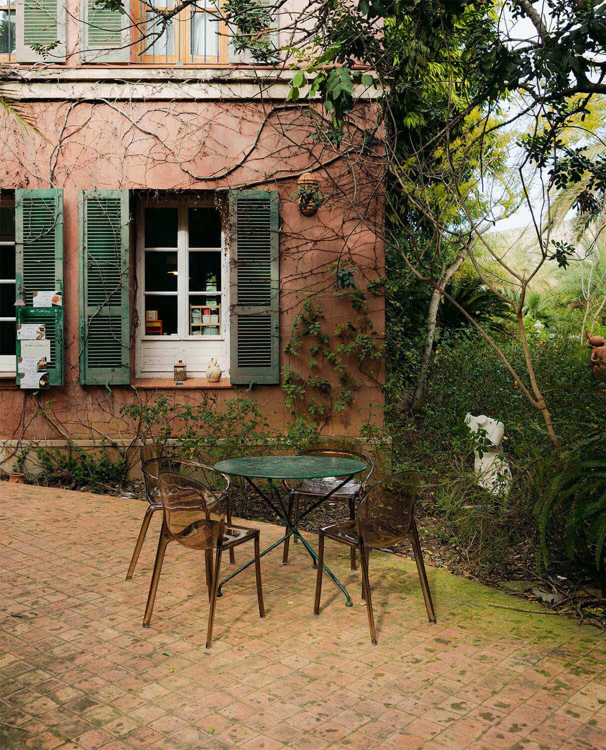 Zuera Outdoor Chair with Polycarbonate Armrests, gallery image 2