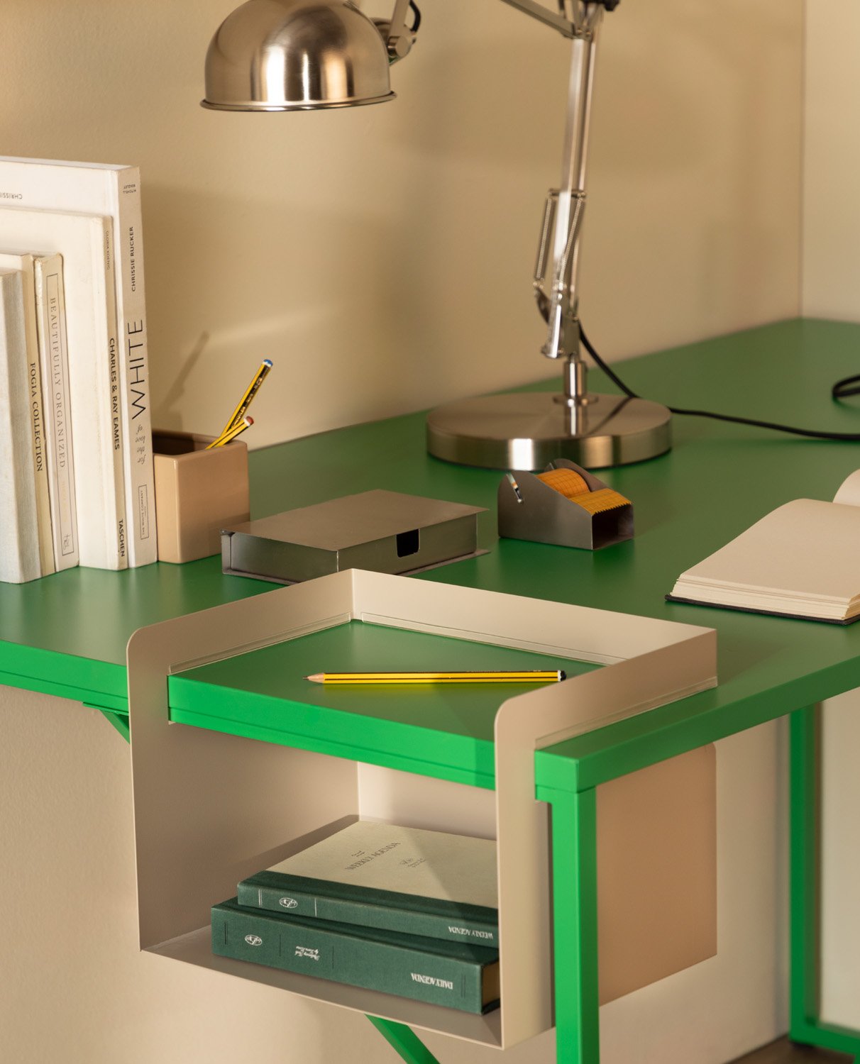 Metal Auxiliary Shelf Vigo, gallery image 2