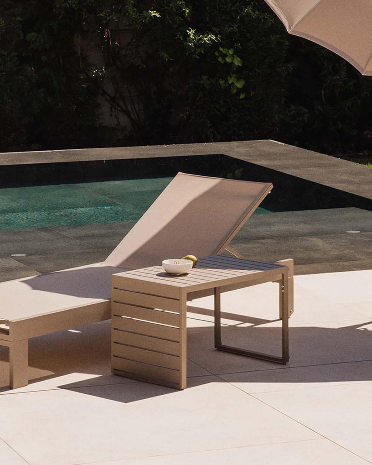 Kreta Aluminum Coffee Table (72x45 cm), gallery image 2