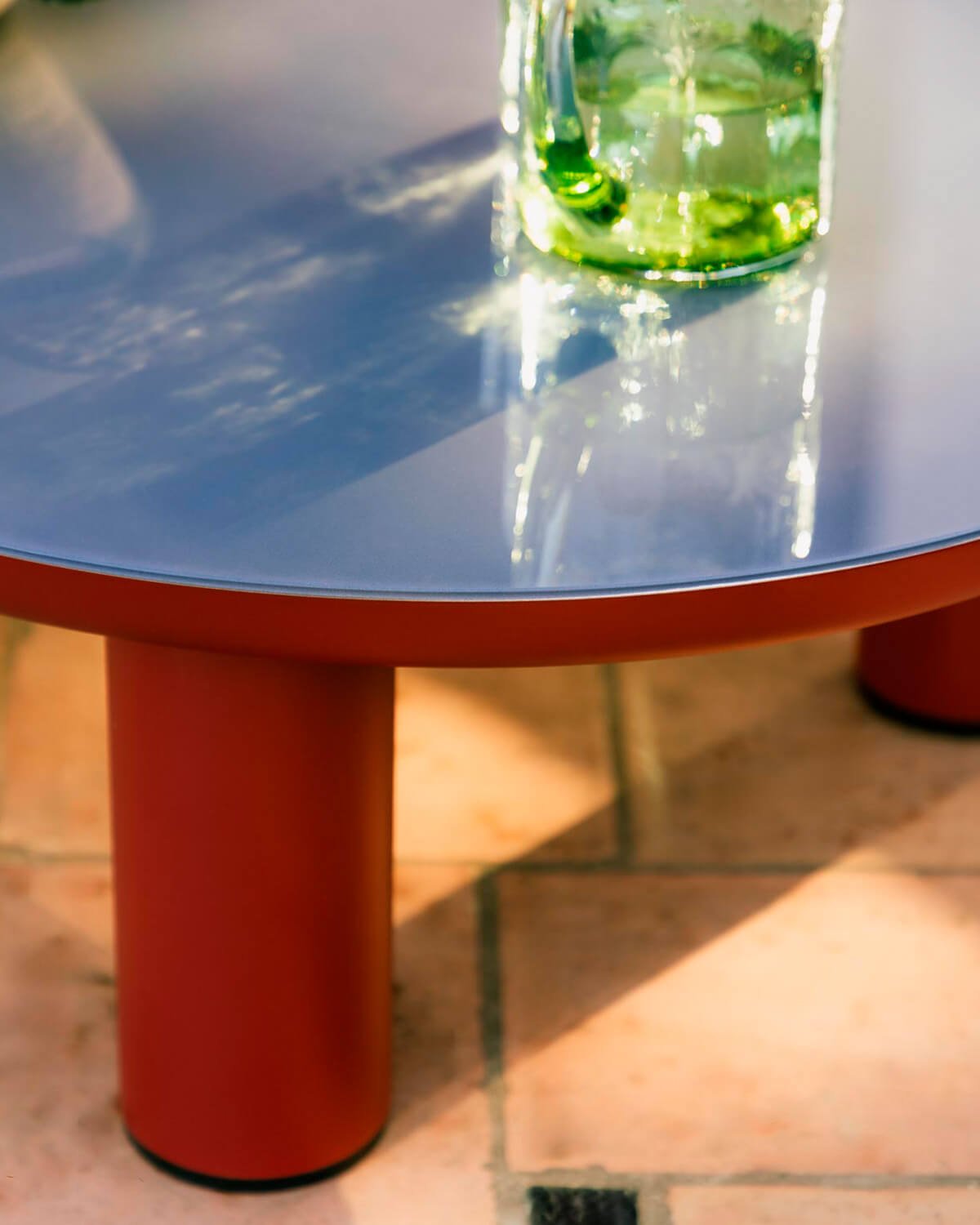 Cheryl Aluminum and Glass Coffee Table (130x70 cm), gallery image 3