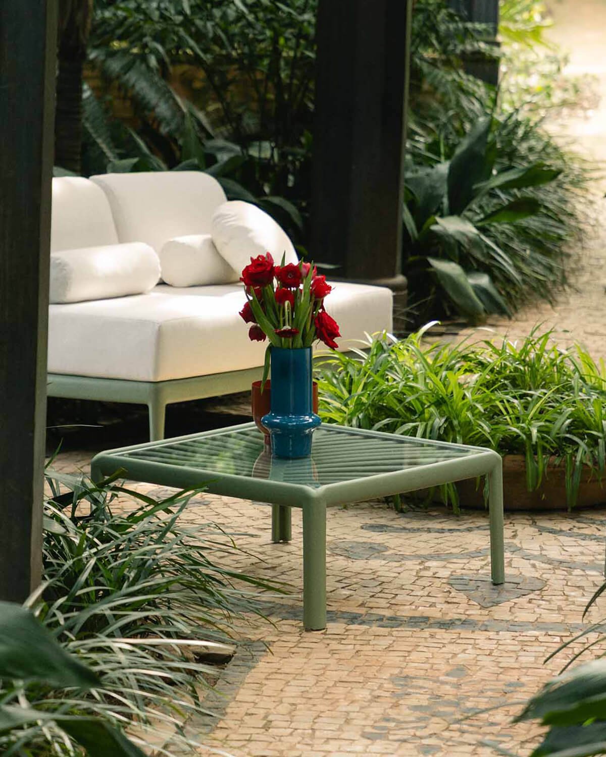 Meivy Square Polypropylene and Glass Coffee Table (69x69 cm), gallery image 2