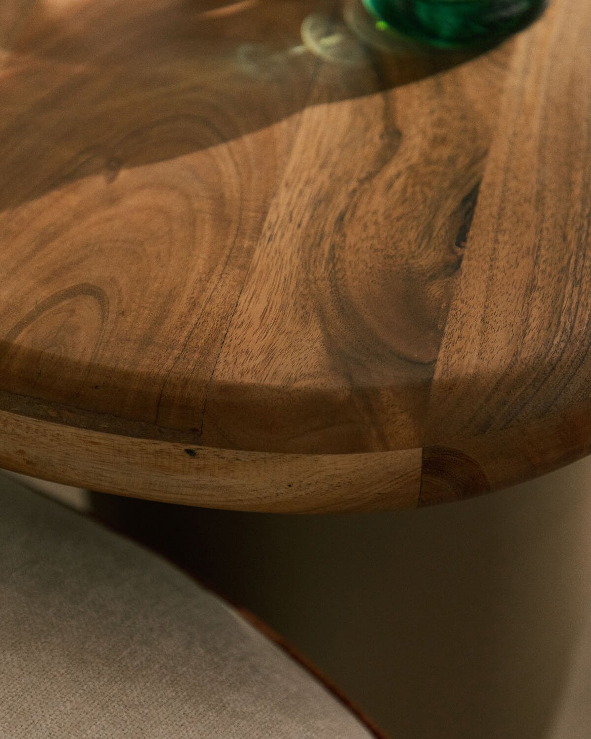 Oval Acacia Wood and Metal Side Table (40.5x38 cm) Tricia, gallery image 3