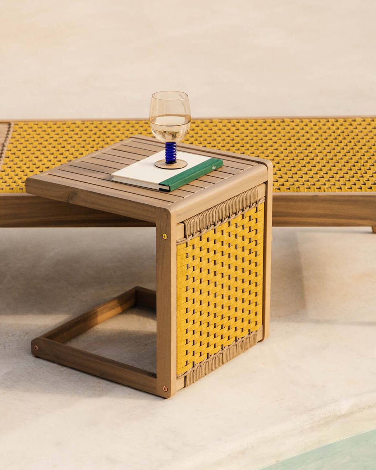 Acacia Wood and Rope Side Table (40x40 cm) Mirle, gallery image 2