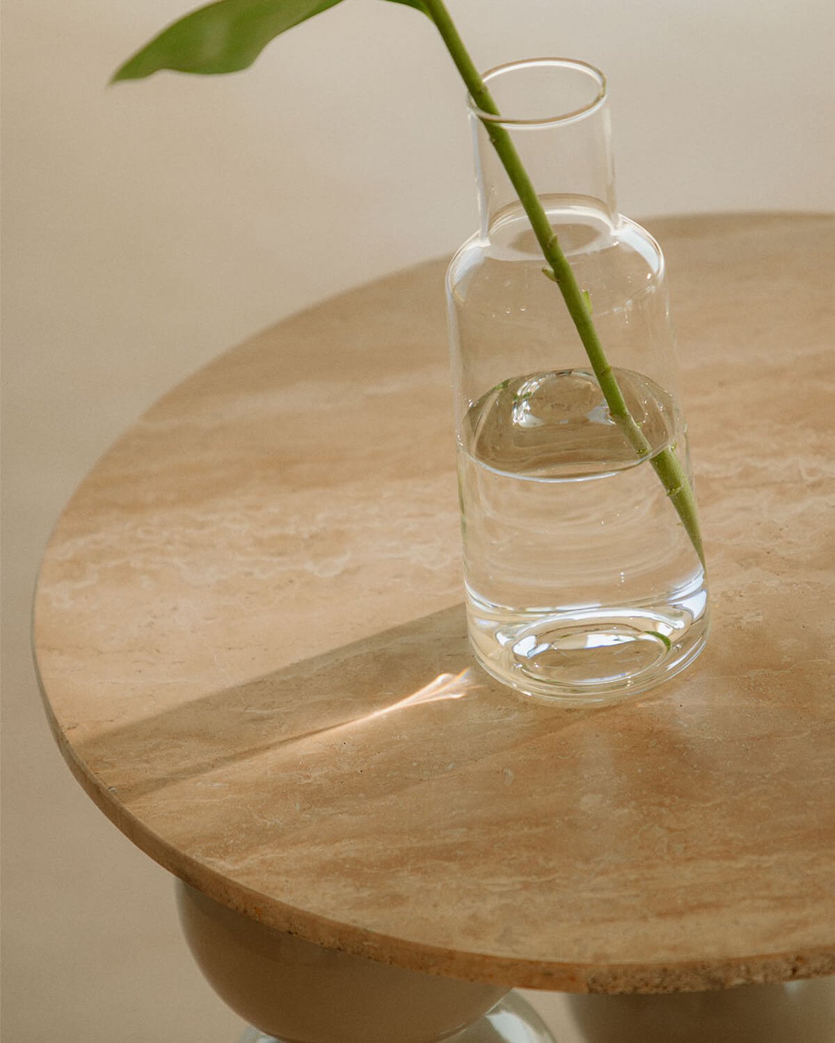 Round Travertine Marble and Metal Side Table (Ø60 cm) Mousa , gallery image 3