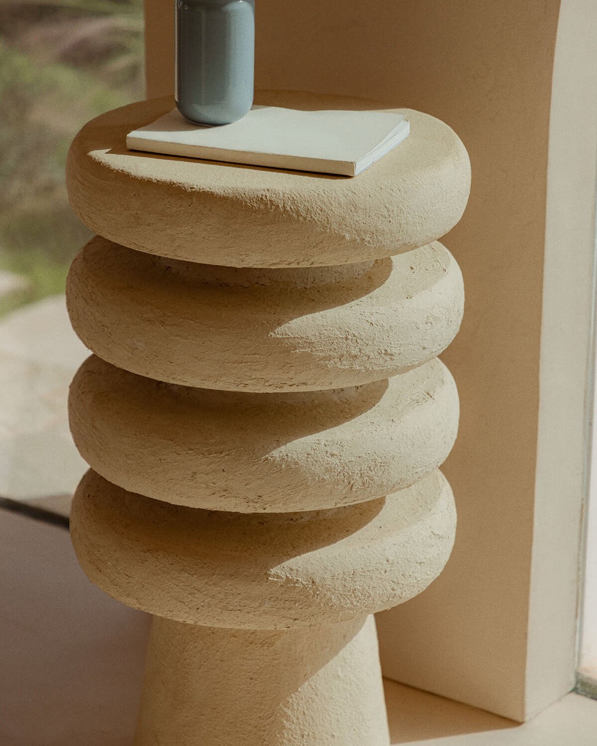 Metal Pedestal (Ø40 cm) Lisben, gallery image 3