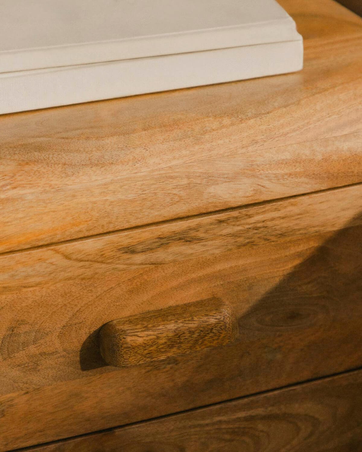 Mango Wood Bedside Table (54,5x40 cm) Reichel, gallery image 3