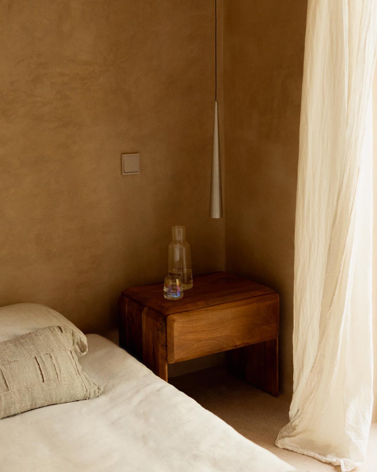 Lucil Acacia Wood Bedside Table (60x40 cm), gallery image 2