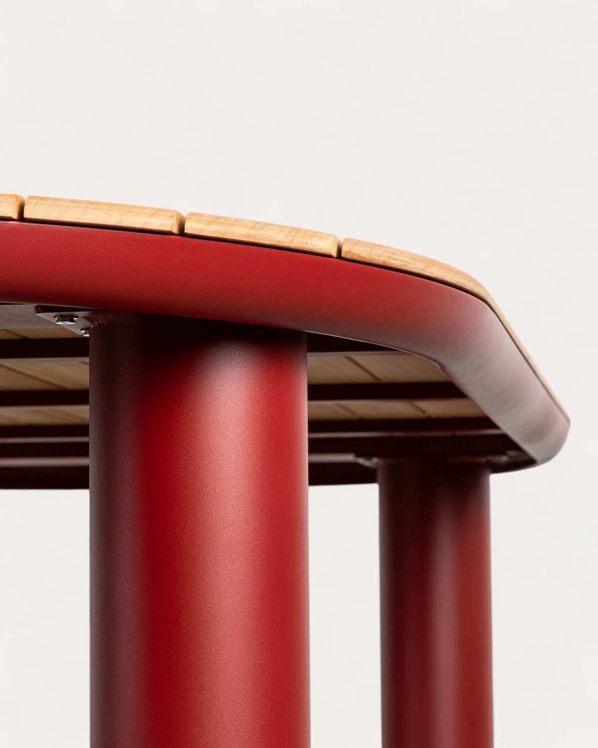 Oval Outdoor Table in Aluminum and Teak Wood (240x120 cm) Cheryl, gallery image 6