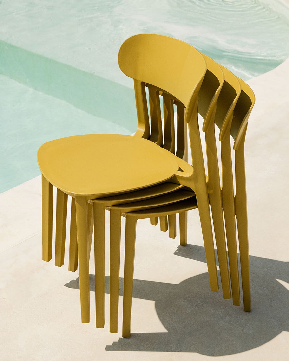 Pack 4 Outdoor Polypropylene Chairs Briel , gallery image 3