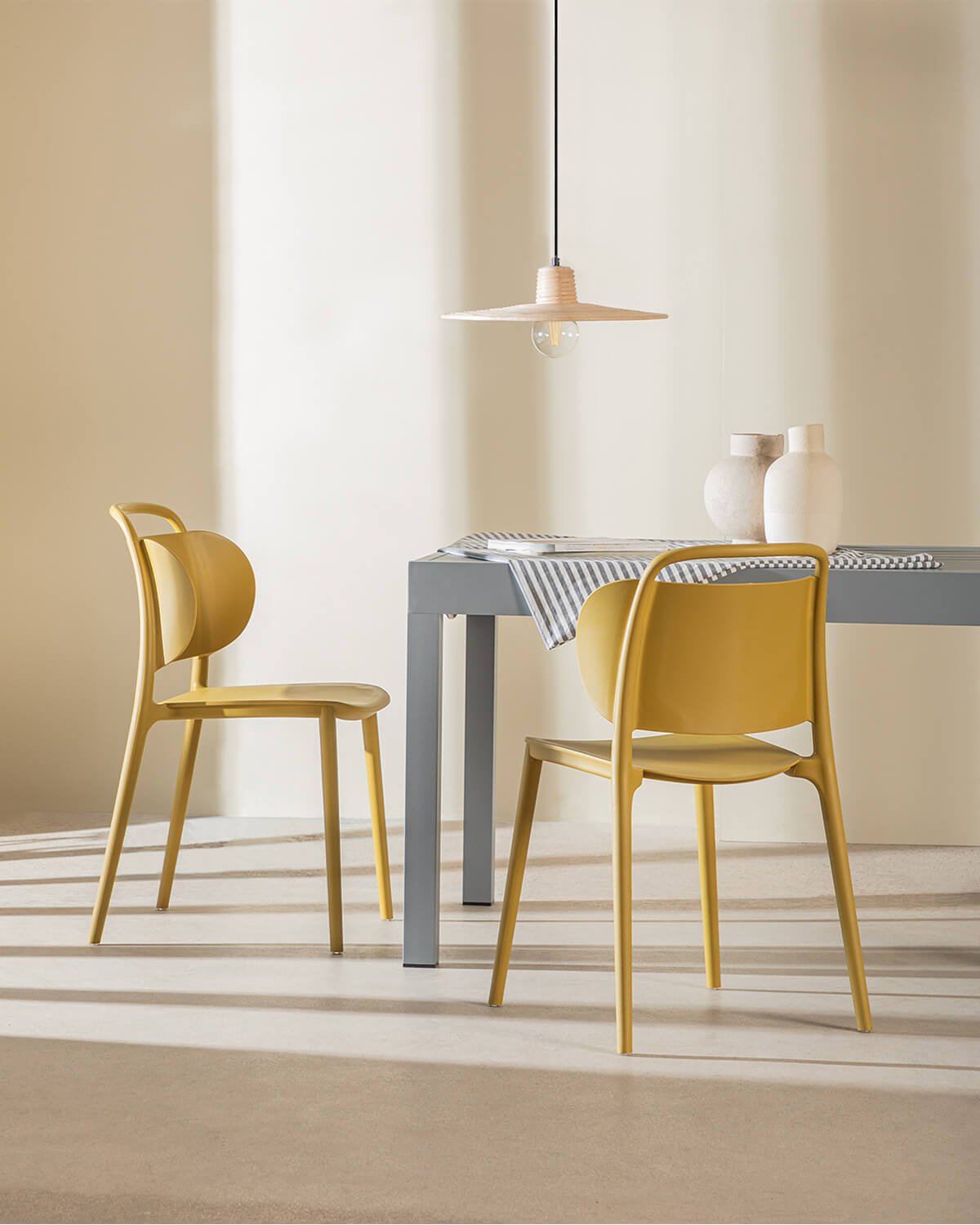 Pack of 4 Polypropylene Dining Chairs Kole, gallery image 2