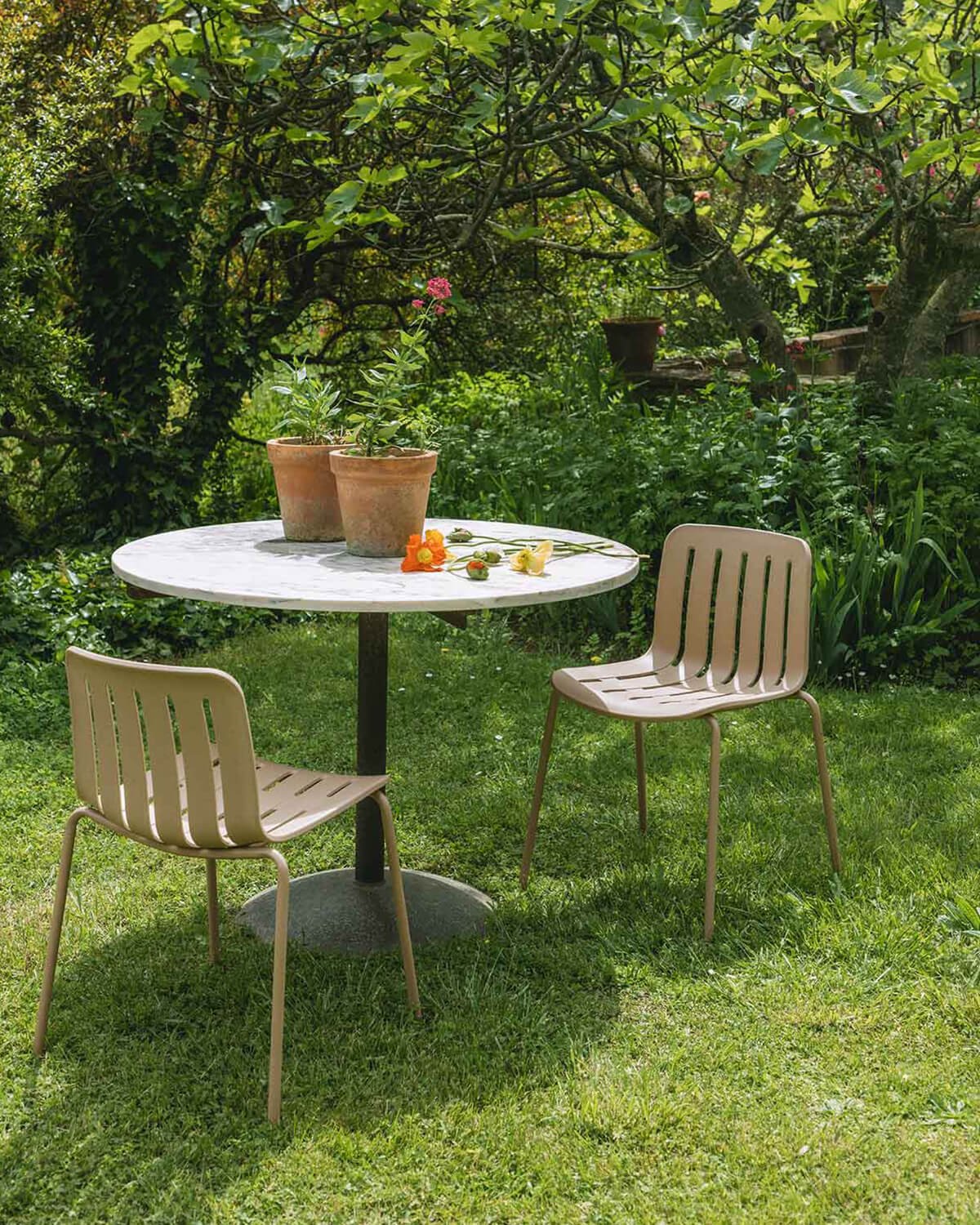 Pack of 4 Romi Polypropylene Outdoor Chairs, gallery image 2