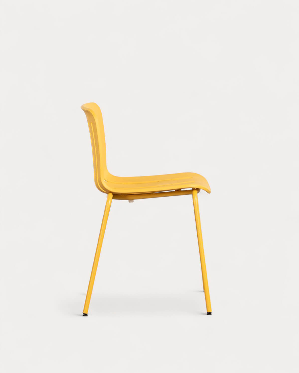 Pack of 4 Romi Polypropylene Outdoor Chairs, gallery image 5