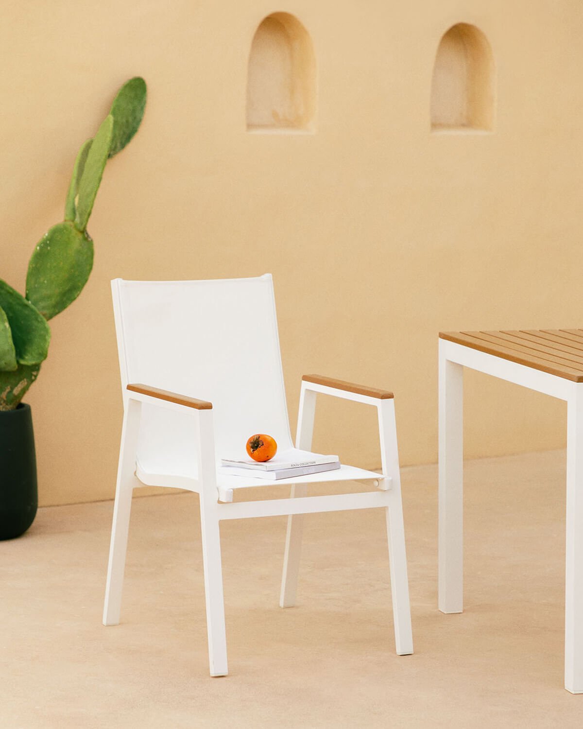 Pack of 2 Outdoor Aluminium Chairs Korce, gallery image 2